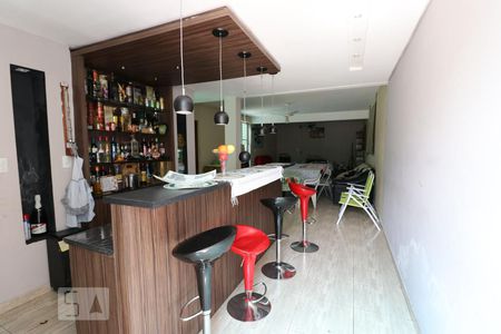 Casa à venda com 182m², 5 quartos e 5 vagasÁrea comum - Salão de festas