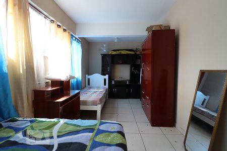 Casa à venda com 182m², 5 quartos e 5 vagasQuarto de serviços