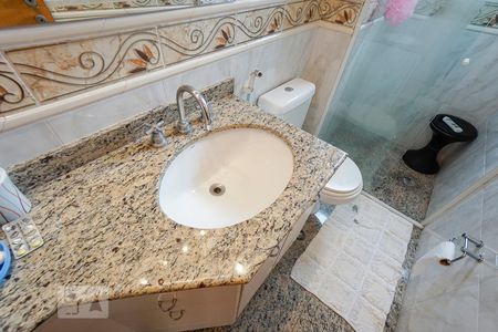 Apartamento à venda com 147m², 3 quartos e 3 vagasDetalhe banheiro suíte 02