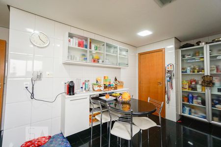 Apartamento à venda com 147m², 3 quartos e 3 vagasCozinha