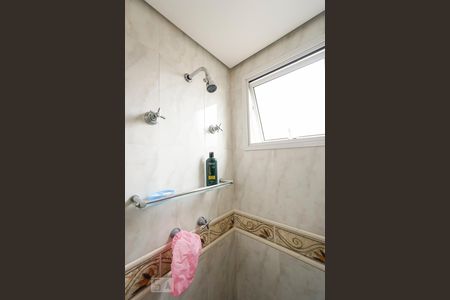 Apartamento à venda com 147m², 3 quartos e 3 vagasDetalhe banheiro suíte 02