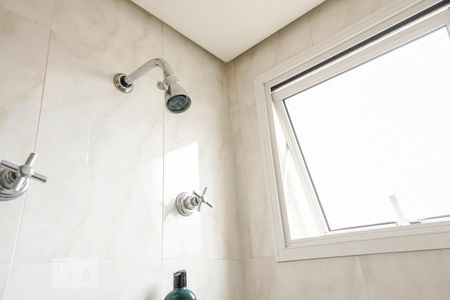 Apartamento à venda com 147m², 3 quartos e 3 vagasDetalhe banheiro suíte 02