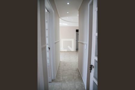 Corredor de apartamento para alugar com 2 quartos, 61m² em Santo Antônio, São Caetano do Sul