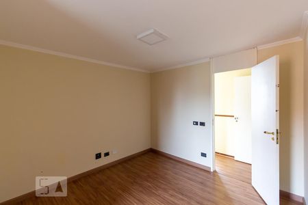 Apartamento à venda com 240m², 4 quartos e 2 vagas Apartamento à venda com 240m², 4 quartos e 2 vagasSuíte 4