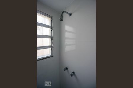 Apartamento à venda com 180m², 2 quartos e 4 vagas Apartamento à venda com 180m², 2 quartos e 4 vagasBanheiro da Suíte