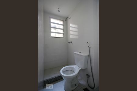 Apartamento à venda com 180m², 2 quartos e 4 vagas Apartamento à venda com 180m², 2 quartos e 4 vagasBanheiro da Suíte