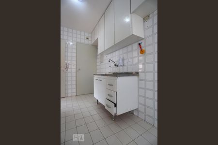 Apartamento à venda com 95m², 2 quartos e 1 vaga Apartamento à venda com 95m², 2 quartos e 1 vagaCozinha