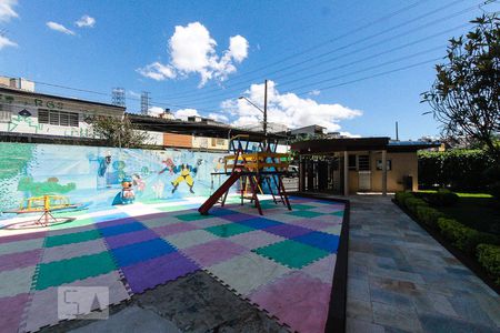 Apartamento à venda com 49m², 2 quartos e 1 vaga Apartamento à venda com 49m², 2 quartos e 1 vagaÁrea Comum - Playground