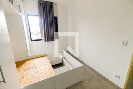 Quarto 1  de apartamento para alugar com 2 quartos, 52m² em Jardim Monte Alegre, Taboão da Serra