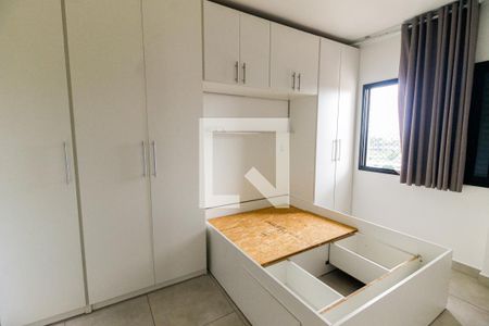 Quarto 1 - Armários de apartamento para alugar com 2 quartos, 52m² em Jardim Monte Alegre, Taboão da Serra