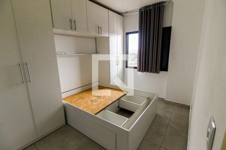 Quarto 1 - Armários de apartamento para alugar com 2 quartos, 52m² em Jardim Monte Alegre, Taboão da Serra