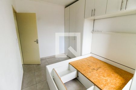 Quarto 1 - Armários de apartamento para alugar com 2 quartos, 52m² em Jardim Monte Alegre, Taboão da Serra