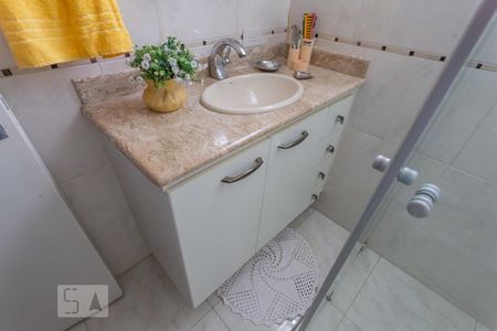 Apartamento à venda com 85m², 2 quartos e sem vagaBanheiro - Armários