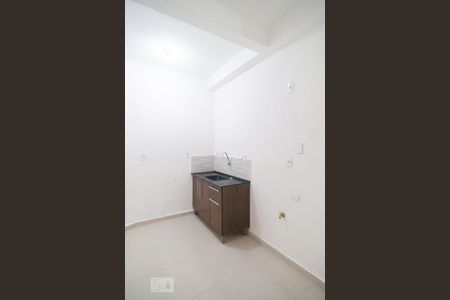 Cozinha de casa para alugar com 1 quarto, 37m² em Jardim Aeroporto, São Paulo