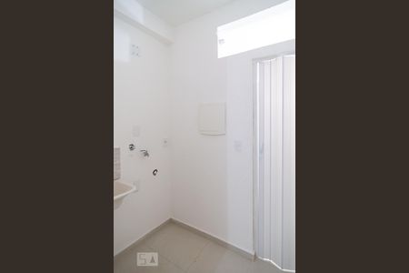 Área de Serviço de casa para alugar com 1 quarto, 37m² em Jardim Aeroporto, São Paulo