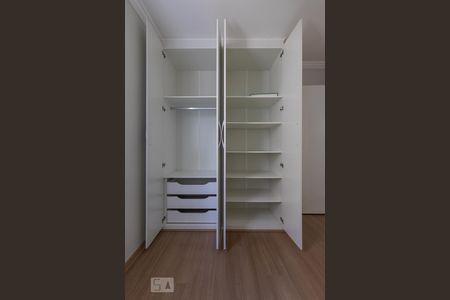 Apartamento à venda com 70m², 3 quartos e 2 vagas Apartamento à venda com 70m², 3 quartos e 2 vagasQuarto 2