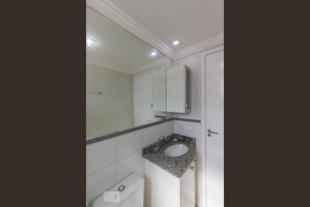 Apartamento à venda com 70m², 3 quartos e 2 vagas Apartamento à venda com 70m², 3 quartos e 2 vagasBanheiro da suíte