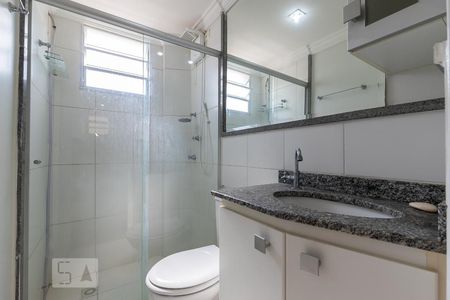 Apartamento à venda com 70m², 3 quartos e 2 vagas Apartamento à venda com 70m², 3 quartos e 2 vagasBanheiro da suíte