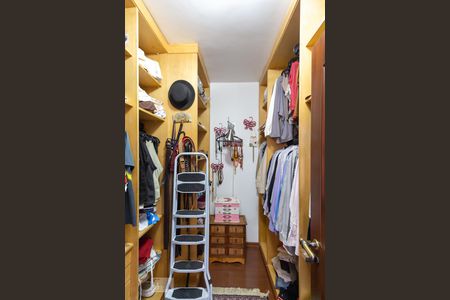 Apartamento à venda com 212m², 4 quartos e 3 vagasCloset da suíte 1