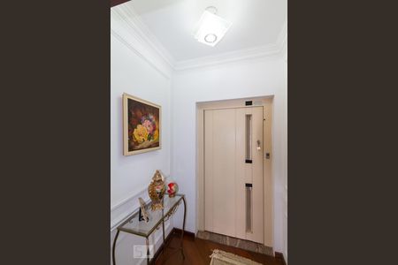 Apartamento à venda com 212m², 4 quartos e 3 vagasHall do elevador privativo