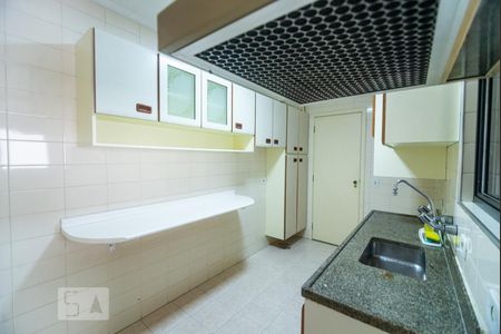 Apartamento para alugar com 93m², 3 quartos e 2 vagasCozinha