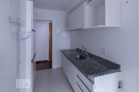 Apartamento para alugar com 74m², 2 quartos e 2 vagas Apartamento para alugar com 74m², 2 quartos e 2 vagasCozinha
