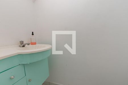 Lavabo de casa para alugar com 3 quartos, 160m² em Jardim das Acácias, São Paulo