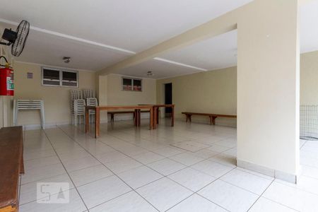 Apartamento à venda com 75m², 2 quartos e 2 vagas Apartamento à venda com 75m², 2 quartos e 2 vagasSalão de Festas