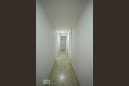 Apartamento à venda com 120m², 4 quartos e 3 vagas Apartamento à venda com 120m², 4 quartos e 3 vagasCorredor