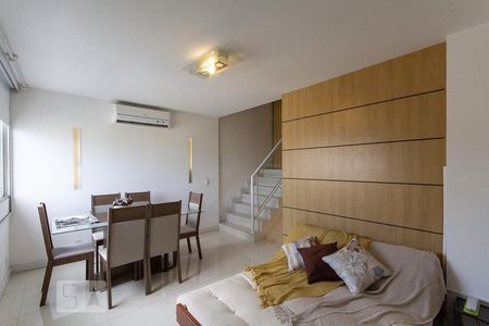 Sala de kitnet/studio para alugar com 1 quarto, 45m² em Vila Tramontano, São Paulo