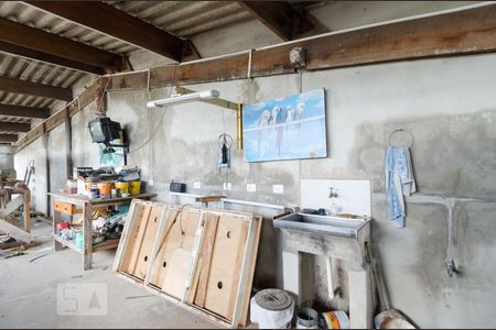 Casa à venda com 343m², 4 quartos e 2 vagas Casa à venda com 343m², 4 quartos e 2 vagasÁrea de serviço