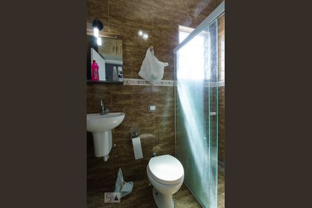 Casa à venda com 343m², 4 quartos e 2 vagas Casa à venda com 343m², 4 quartos e 2 vagasBanheiro 2