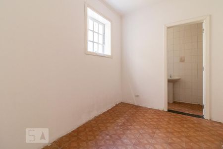 Casa de condomínio à venda com 316m², 4 quartos e 4 vagas Casa de condomínio à venda com 316m², 4 quartos e 4 vagasQuarto de Serviço