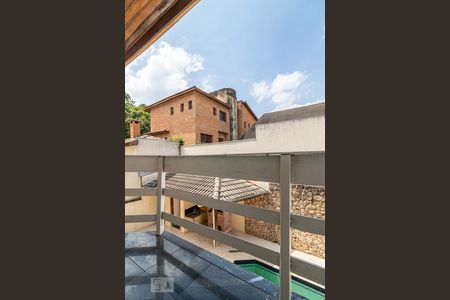 Casa de condomínio à venda com 316m², 4 quartos e 4 vagas Casa de condomínio à venda com 316m², 4 quartos e 4 vagasVaranda da Suíte 2