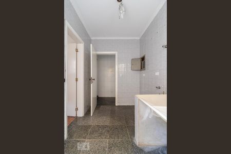 Casa de condomínio à venda com 316m², 4 quartos e 4 vagas Casa de condomínio à venda com 316m², 4 quartos e 4 vagasÁrea de Serviço