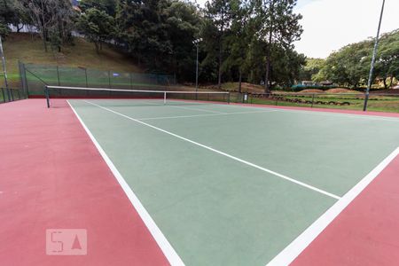 Casa de condomínio à venda com 316m², 4 quartos e 4 vagas Casa de condomínio à venda com 316m², 4 quartos e 4 vagasÁrea Comum: Quadra de Tênis