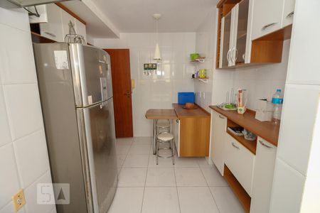 Apartamento para alugar com 89m², 3 quartos e 2 vagas Apartamento para alugar com 89m², 3 quartos e 2 vagasCozinha