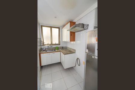 Apartamento para alugar com 89m², 3 quartos e 2 vagas Apartamento para alugar com 89m², 3 quartos e 2 vagasCozinha