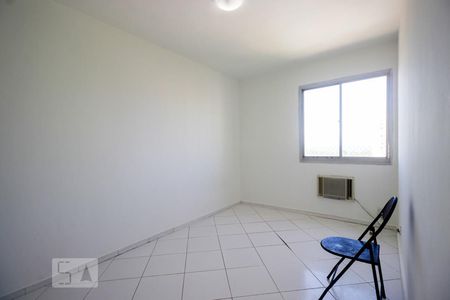 Quarto 2 de apartamento para alugar com 2 quartos, 60m² em Barra da Tijuca, Rio de Janeiro