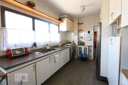 Apartamento para alugar com 228m², 4 quartos e 4 vagascozinha