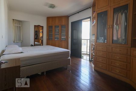 Apartamento para alugar com 220m², 3 quartos e 3 vagas Apartamento para alugar com 220m², 3 quartos e 3 vagasSuíte