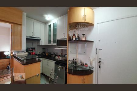 Cozinha de kitnet/studio à venda com 1 quarto, 28m² em Vila Buarque, São Paulo