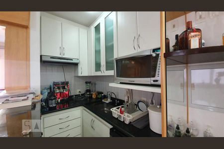 Cozinha de kitnet/studio à venda com 1 quarto, 28m² em Vila Buarque, São Paulo