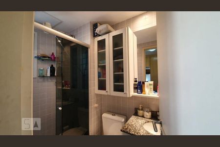 Banheiro de kitnet/studio à venda com 1 quarto, 28m² em Vila Buarque, São Paulo