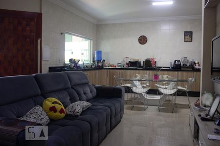 Sala de casa para alugar com 2 quartos, 220m² em Jardim Popular, São Paulo