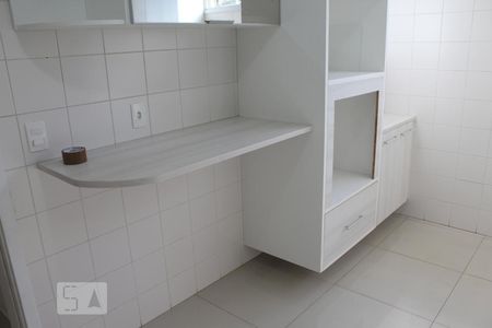 Casa de condomínio à venda com 69m², 2 quartos e 1 vagaCozinha - Armários