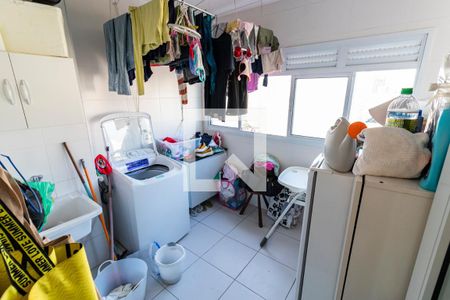 Apartamento à venda com 161m², 3 quartos e 3 vagas Apartamento à venda com 161m², 3 quartos e 3 vagasÁrea de Serviço