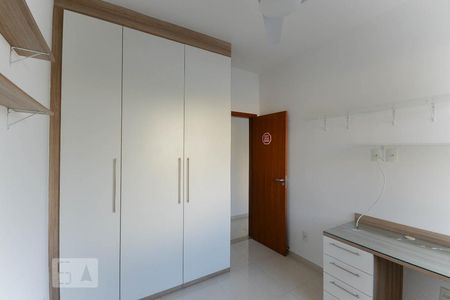 Quarto 1 de apartamento para alugar com 2 quartos, 57m² em Grajaú, Rio de Janeiro