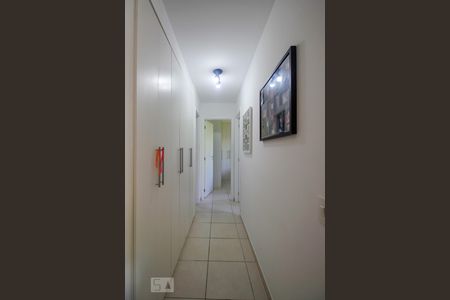 Corredor de apartamento para alugar com 2 quartos, 64m² em Recreio dos Bandeirantes, Rio de Janeiro