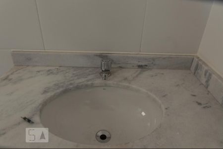 Banheiro  de apartamento para alugar com 2 quartos, 50m² em Taguatinga Norte (taguatinga), Brasília